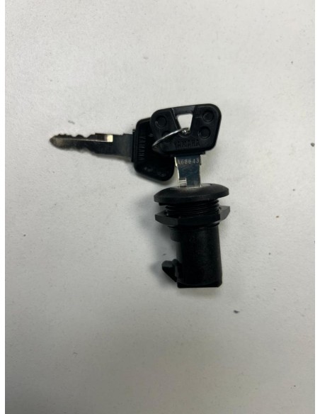 Serrure de trappe à essence neuve YAMAHA XMAX 125 2006  -  2013