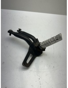 Platine repose pied passager arrière droite YAMAHA MT03 2006 - 2014 2