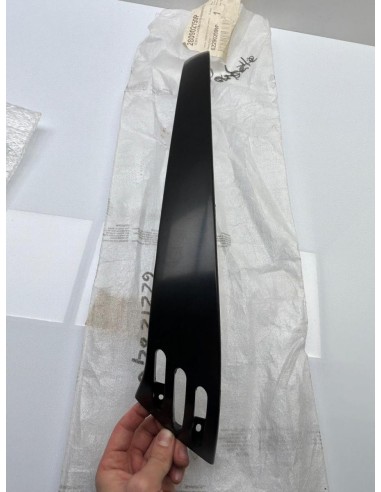 Carénage inférieur droit de coque arrière PIAGGIO VESPA 125 2006 - 2013