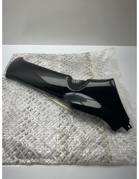 Cache carénage spoiler droit PIAGGIO X EVO 125 2007  -  2016