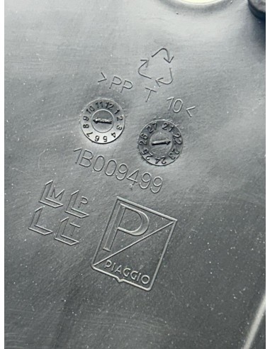 Cache de coque arrière PIAGGIO MP3 530 2022 - 2024
