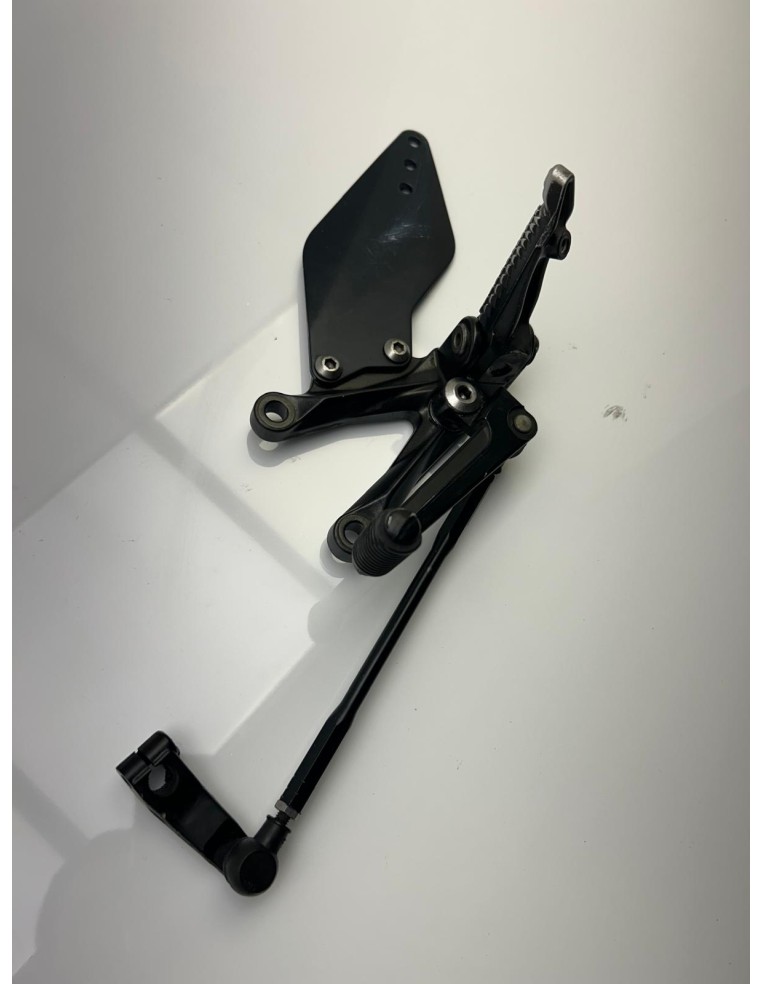 Platine avant gauche avec selecteur de vitesse Kawasaki ZX10R 2008 - 2010