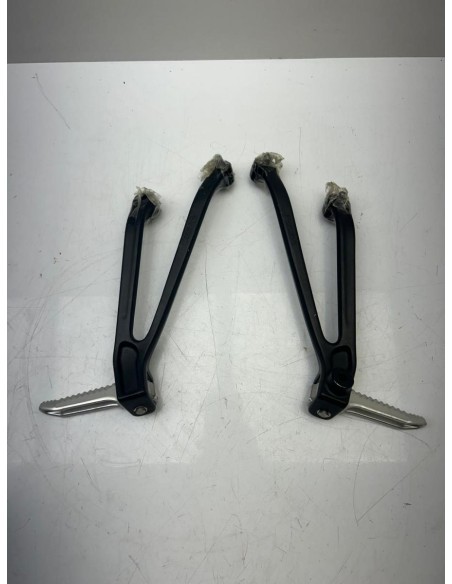 Platine repose pieds arrière gauche et droit origine BMW S1000RR 2010 - 2017