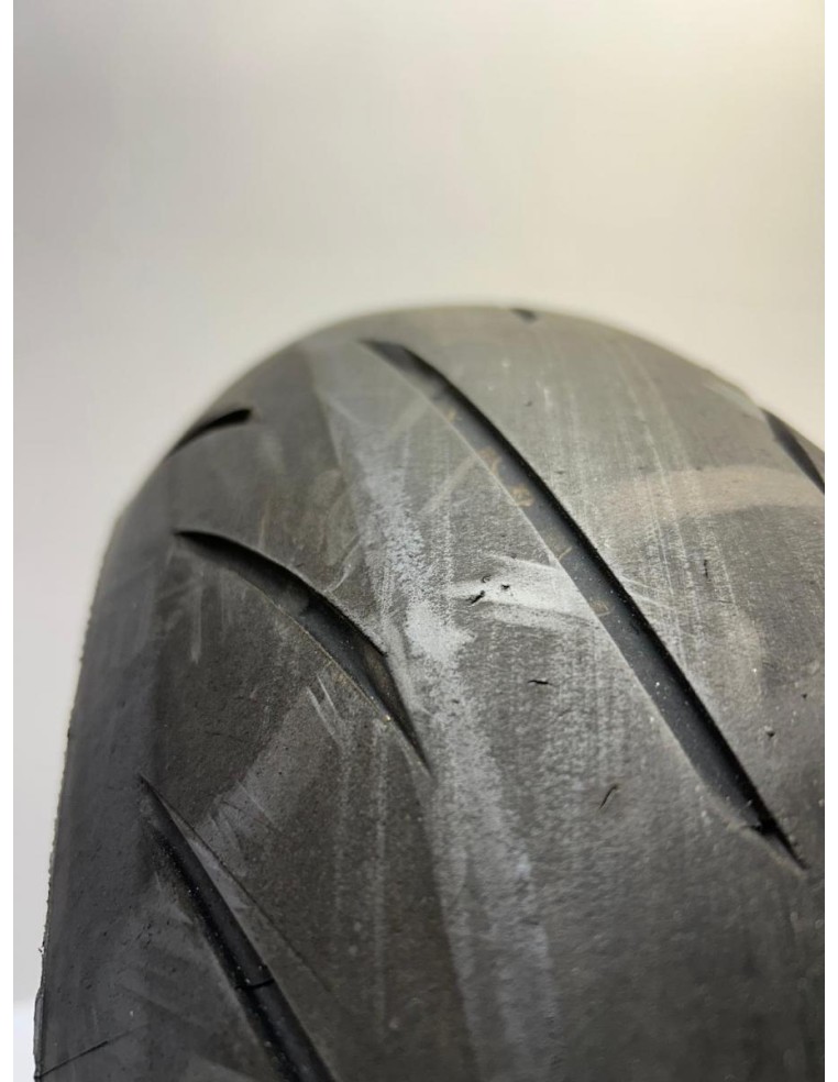 Pneu Bridgestone S22 190 50 17 Occasion