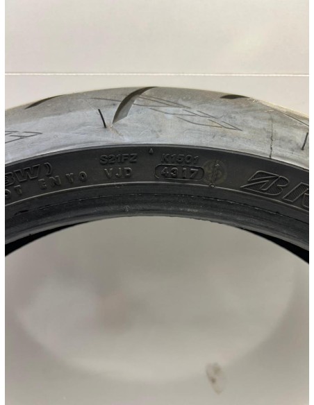 Pneu Bridgestone S21 120 70 17 Occasion