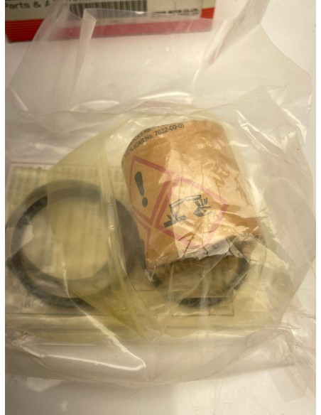 Piston d'étrier de frein YAMAHA 1986 / 2003 31AW005700