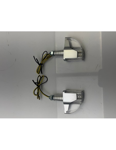 Paire de clignotants adaptables MAD