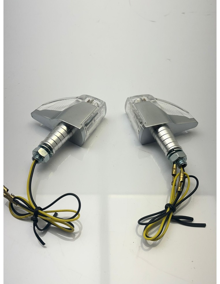 Paire de clignotants adaptables MAD