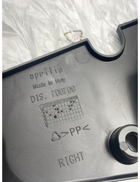 Carénage arrière droit NEUF APRILIA RXV - SXV 450 / 550 2006 / 2011 AP9100285
