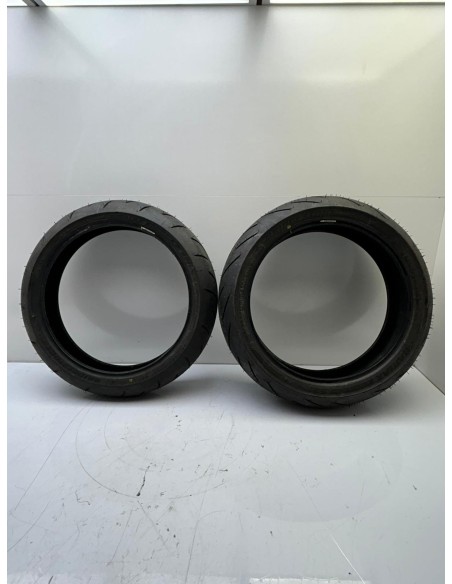 Train de pneu BRIDGESTONE S21 120/70/17 & 150/60/17 NEUF