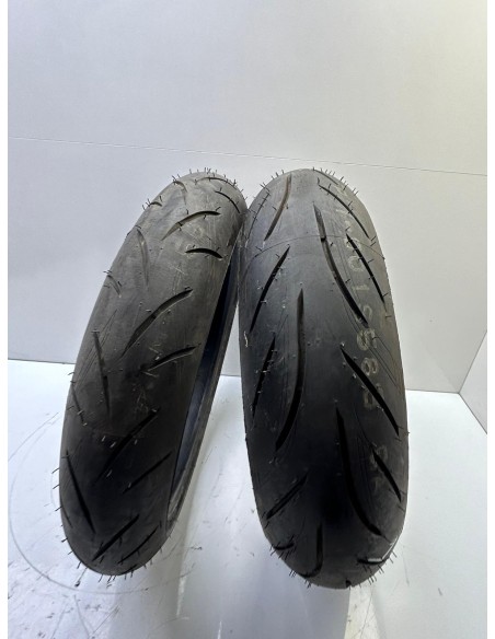 Train de pneu BRIDGESTONE S21 120/70/17 & 150/60/17 NEUF