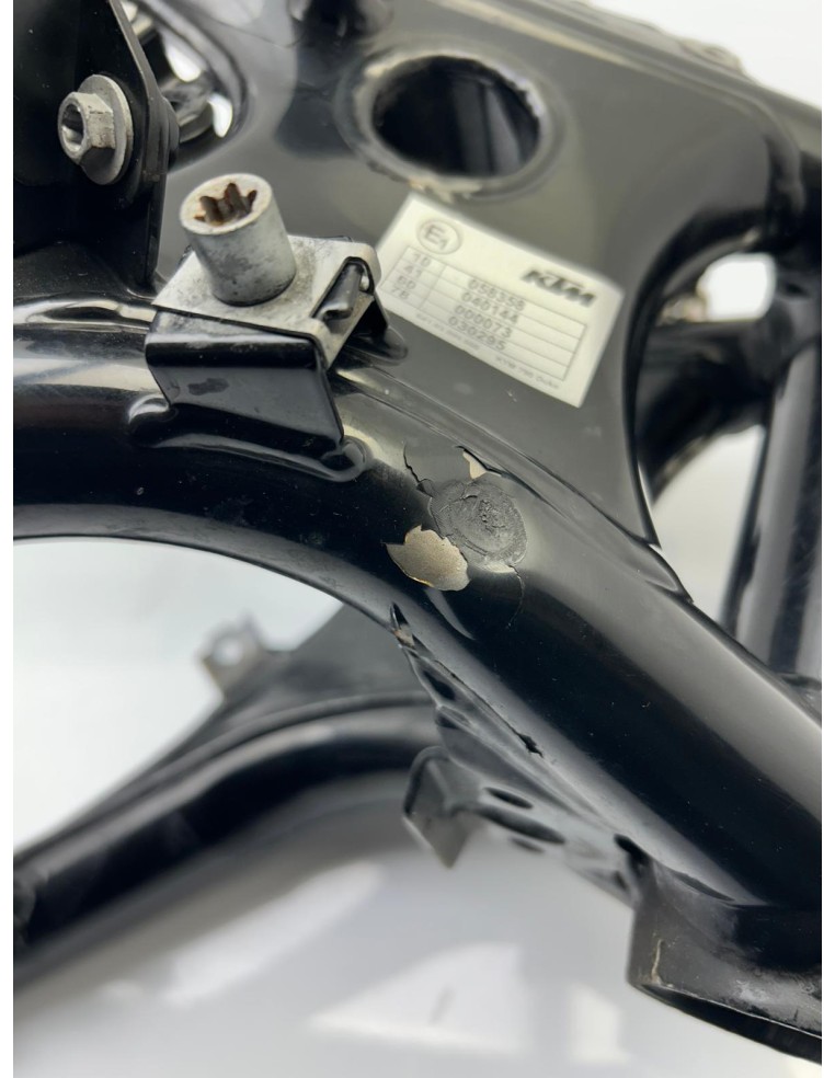 Cadre + carte grise KTM DUKE 890 2021 - 2023 (endommagé)