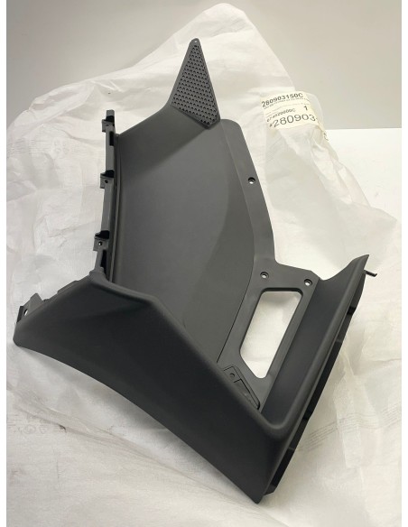 Repose pied passager droit GILERA 800 GP 2007 / 2013 674820000C