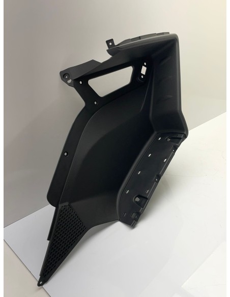 Repose pied passager droit GILERA 800 GP 2007 / 2013 674820000C