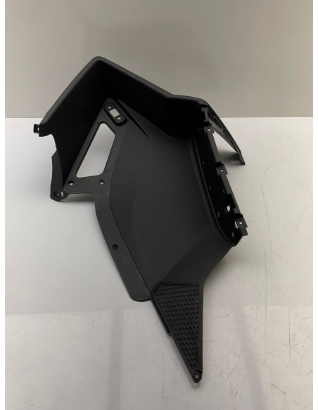 Repose pied passager droit GILERA 800 GP 2007 / 2013 674820000C