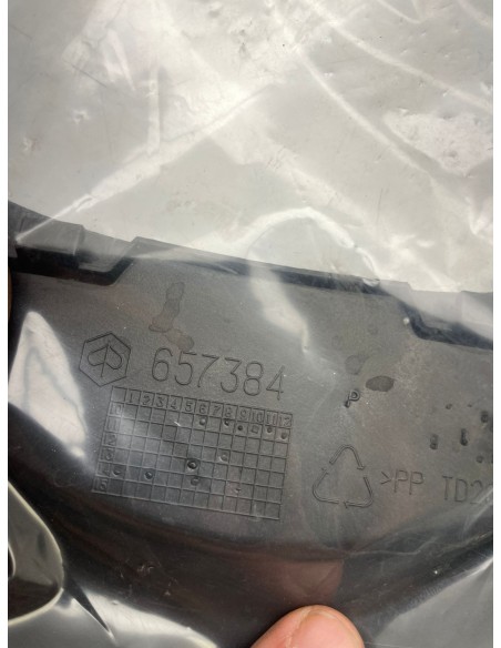 Poignée passager avec support top case PIAGGIO MP3 YOURBAN 2011 / 2016 657383