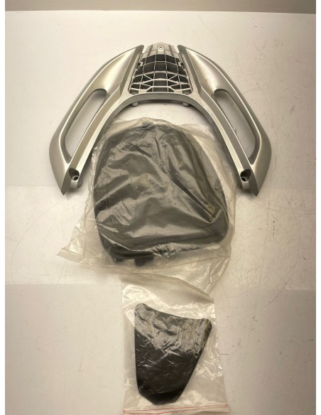 Poignée passager avec support top case PIAGGIO MP3 YOURBAN 2011 / 2016 657383