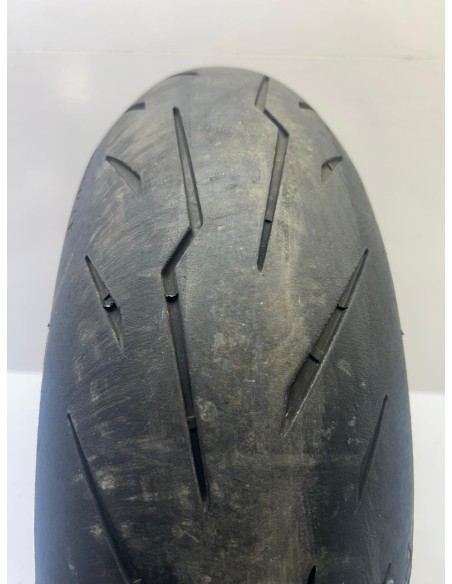 Pneu arrière PIRELLI DIABLO ROSSO IV 180/55/17 20% d'usure