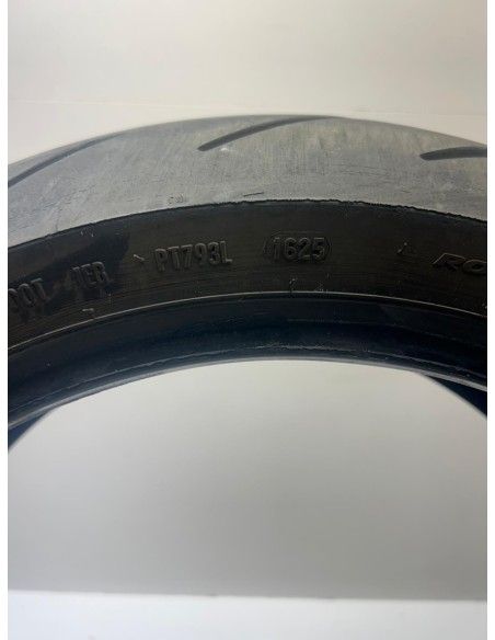Pneu arrière PIRELLI DIABLO ROSSO IV 180/55/17 20% d'usure