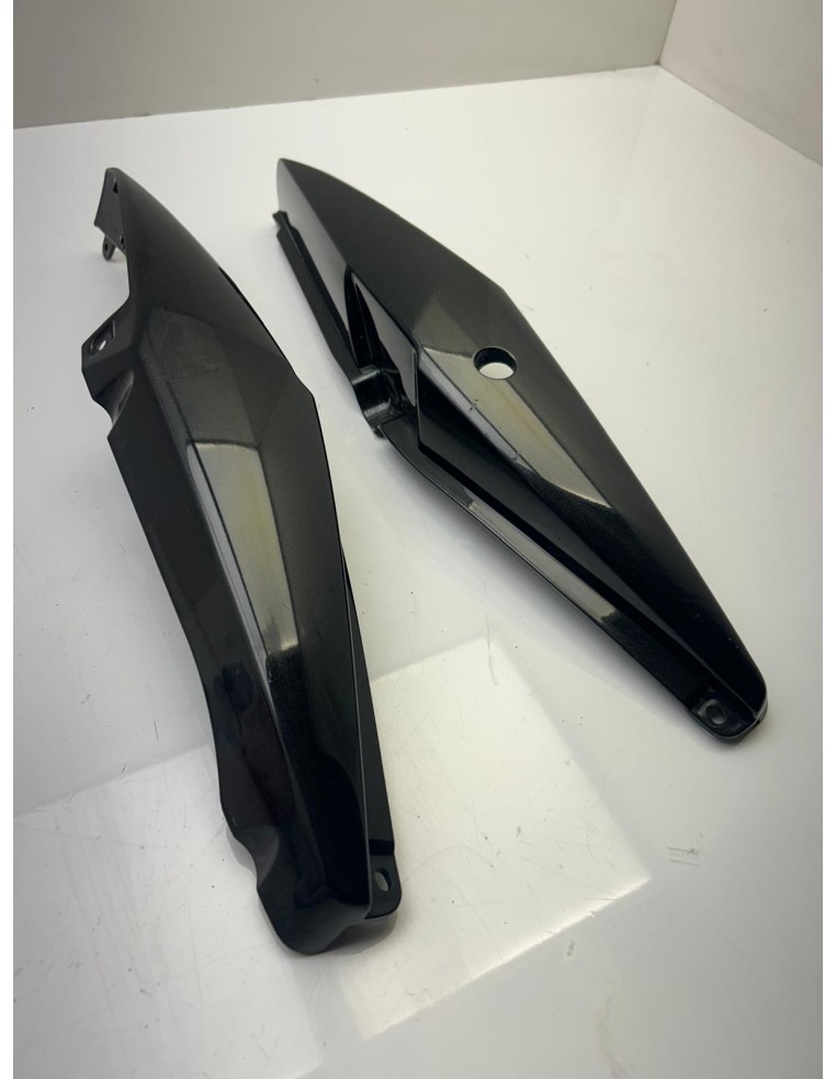 Coque arrière gauche et droit noir KAWASAKI VERSYS 650 2010 - 2014