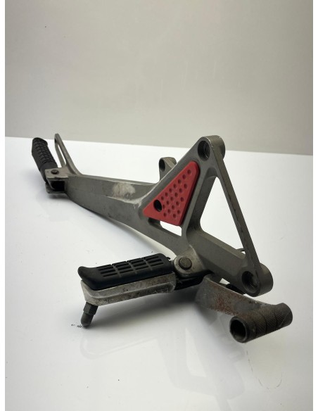 Platine repose pieds droite HONDA CB600F Hornet 2000 - 2001