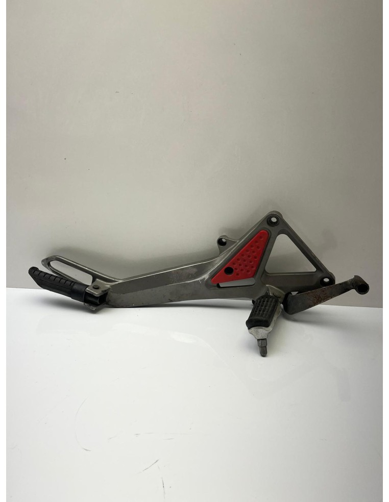 Platine repose pieds droite HONDA CB600F Hornet 2000 - 2001