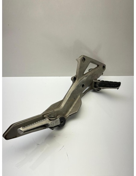 Platine repose pieds droite HONDA 600 Hornet 2006 - 2014