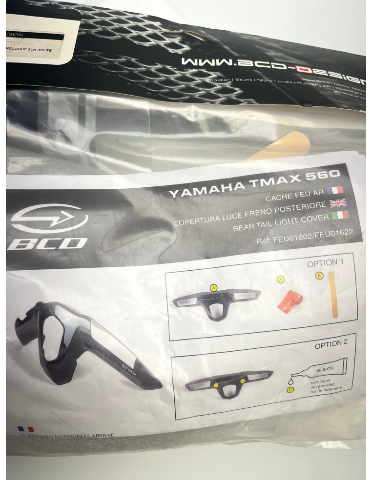 Cache feu arrière adaptable YAMAHA TMax 560 2020 - 2022