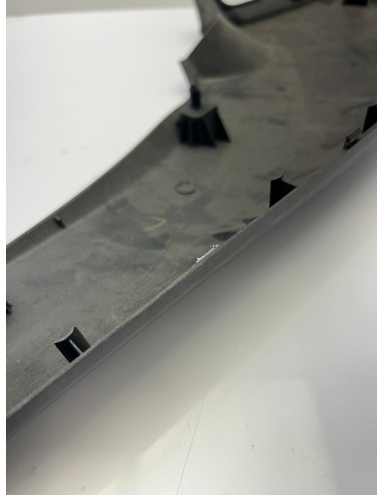 Cache latéral gauche YAMAHA 530 TMAX 2017 - 2019