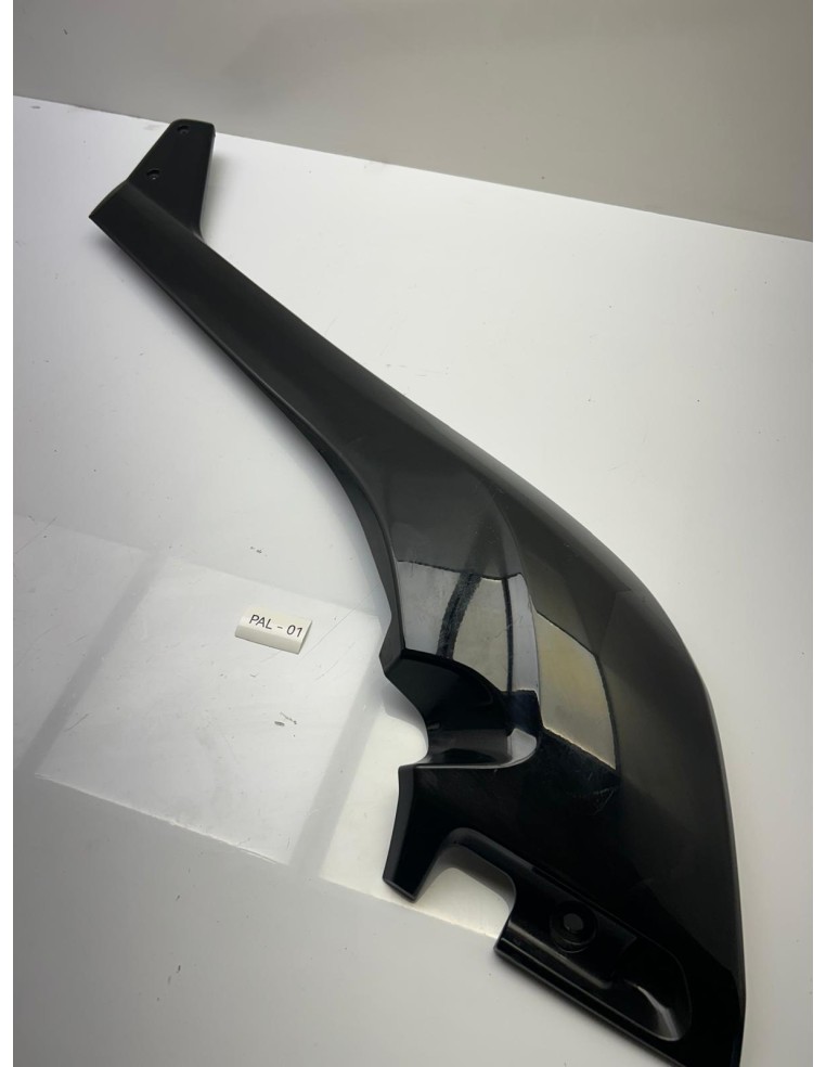 Cache latéral gauche noir brillant YAMAHA 530 TMAX 2017 - 2019