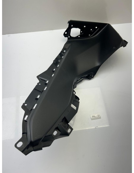 Dessus de marche-pieds gauche YAMAHA 560 TMAX 2022 - 2023