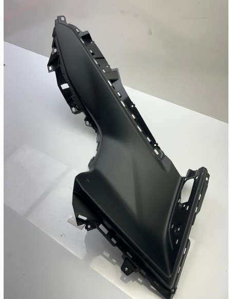 Dessus de marche-pieds gauche YAMAHA 560 TMAX 2022 - 2023