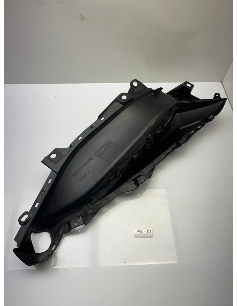 Demi marche pieds gauche YAMAHA 125 XMAX 2018 - 2023