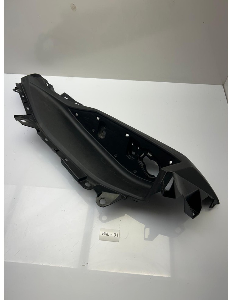 Demi marche pieds gauche YAMAHA 125 XMAX 2018 - 2023