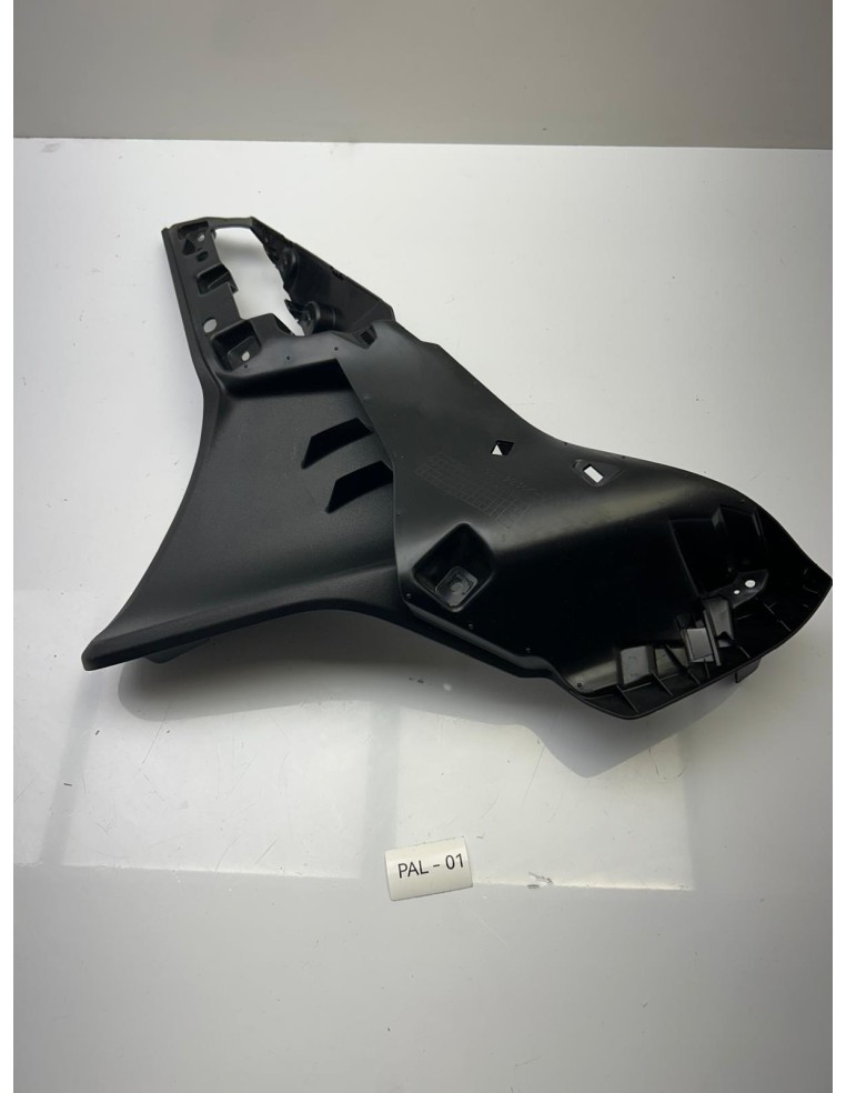 Carénage intérieur latéral gauche YAMAHA TRACER 9 2021 - 2024