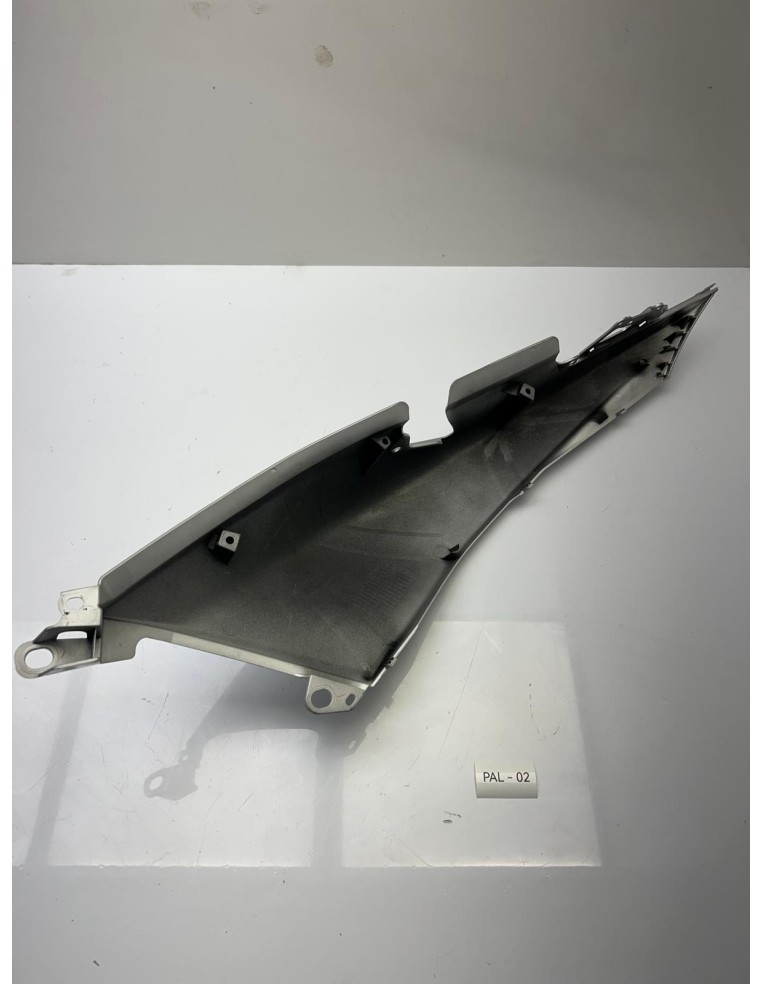 Flanc de selle droit YAMAHA 530 TMAX 2017 - 2019