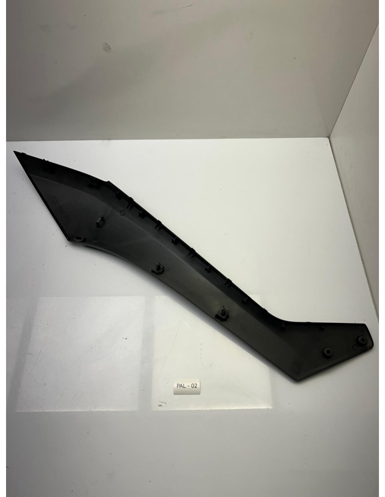 Cache latéral gauche YAMAHA 560 TMAX 2020 - 2021