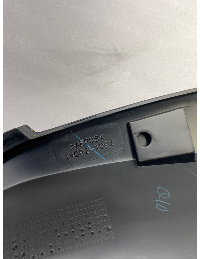 Cache latéral droit KAWASAKI Z 800 2013 / 2016 140921092