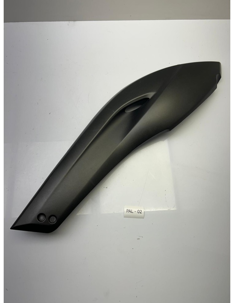 Cache latéral gauche YAMAHA 500 TMAX 2008 - 2011