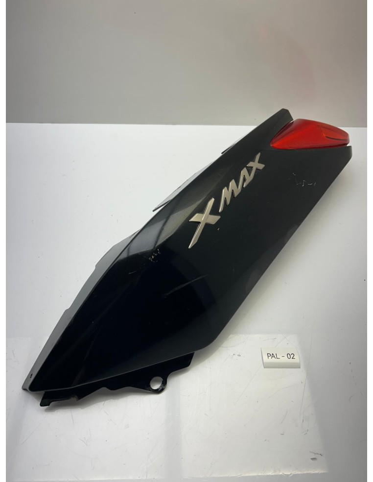 Carénage arrière droit YAMAHA 125 XMAX 2010 - 2013