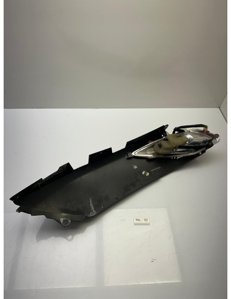 Carénage arrière droit YAMAHA 125 XMAX 2010 - 2013