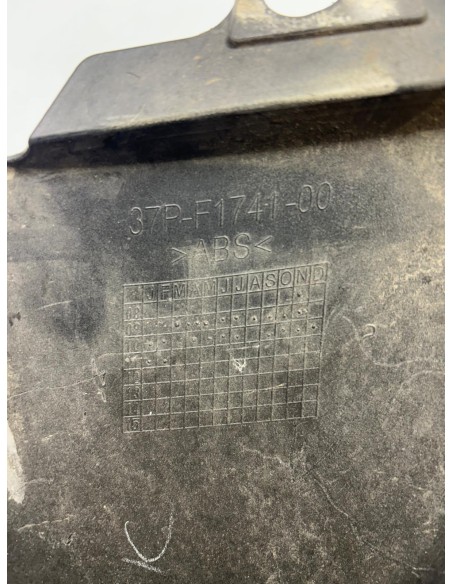 Carénage arrière droit YAMAHA 125 XMAX 2010 - 2013