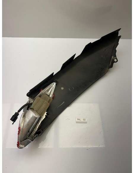 Carénage arrière gauche YAMAHA 125 XMAX 2010 - 2013