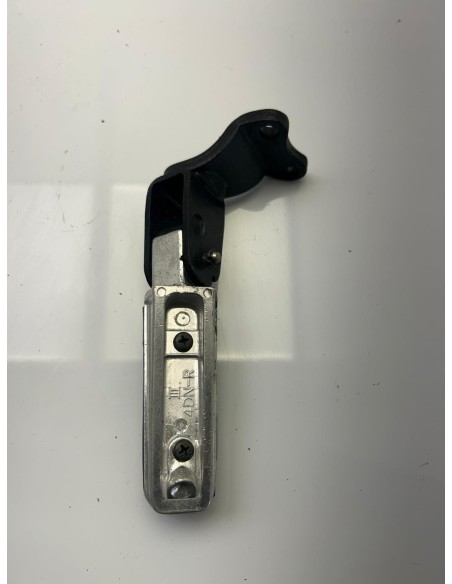 Repose pied droit YAMAHA XMAX 125 / MBK SKYLINER 125 2006 / 2009 1B9F74412000