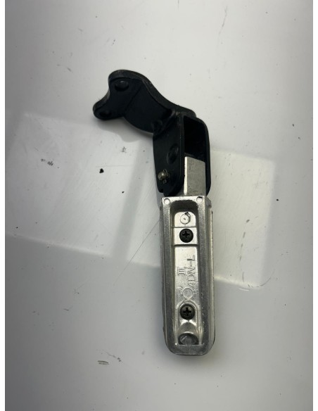 Repose pied gauche YAMAHA XMAX 125 / MBK SKYLINER 125 2006 / 2009 1B9F74312000