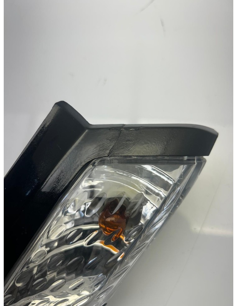 Carénage avec clignotants YAMAHA XMAX 125 / MBK SKYLINER 125 2006 / 2009 1B9F623101