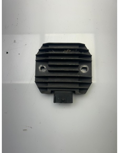 Régulateur de tension YAMAHA XMAX 125 / MBK SKYLINER 125 2006 / 2009 5BN819600000