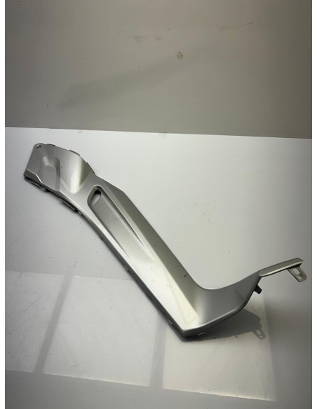 Carénage repose pied droit YAMAHA XMAX 125 / MBK SKYLINER 125 2006 / 2009 1B9F742300P0
