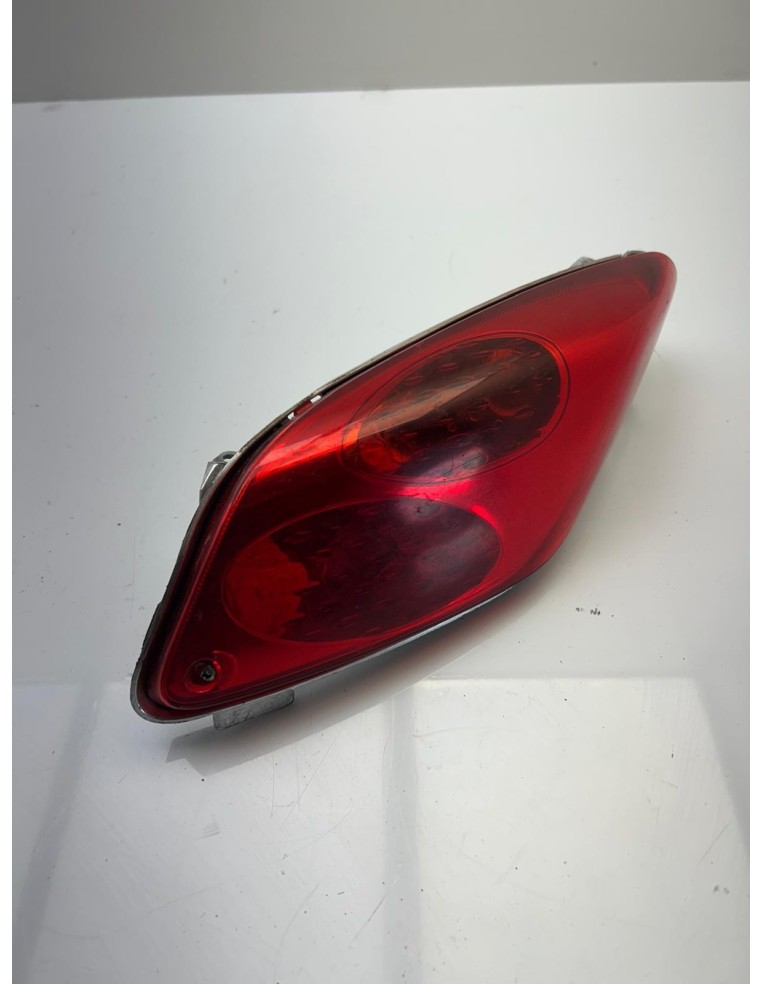 Phare arrière droit YAMAHA XMAX 125 / MBK SKYLINER 125 2006 / 2009 1C0H47300000