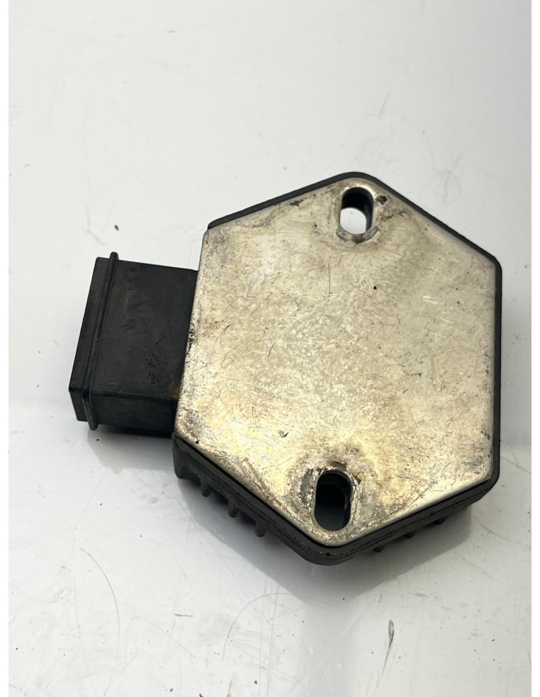 Régulateur de tension HONDA CB 500 1993 - 2003
